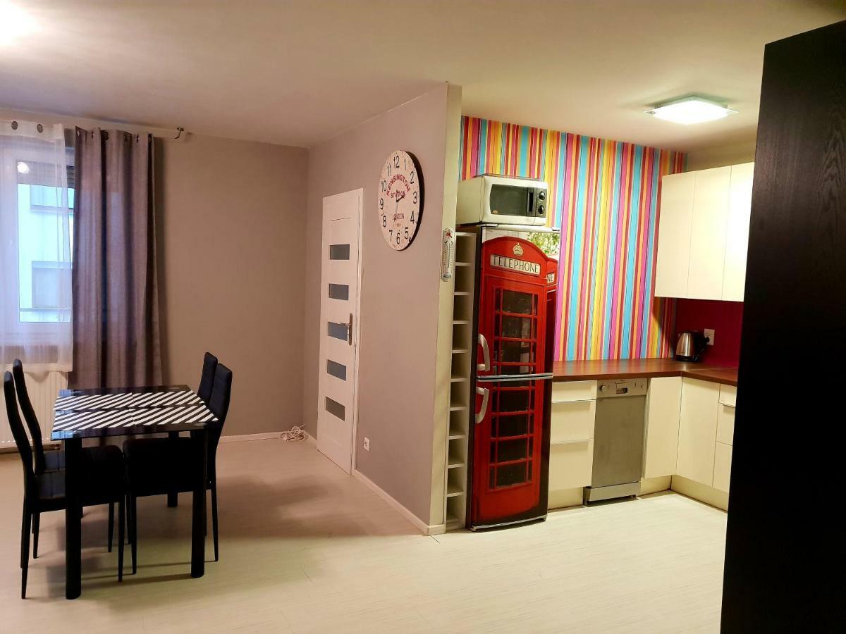 Apartament Szafir ジェロナ・グラ エクステリア 写真