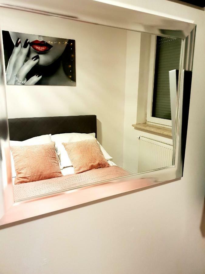 Apartament Szafir ジェロナ・グラ エクステリア 写真