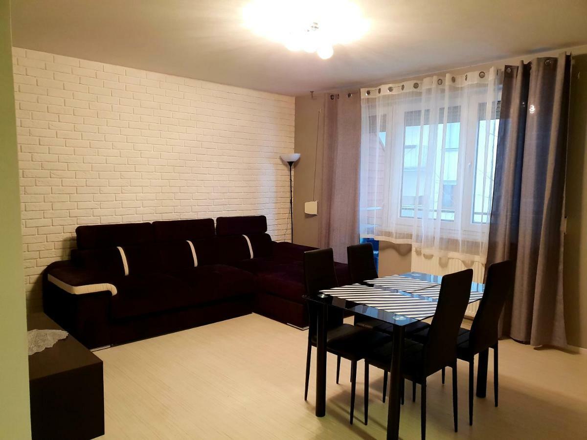 Apartament Szafir ジェロナ・グラ エクステリア 写真